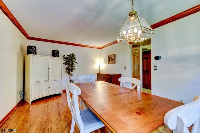 3 Obert Dr, Raritan Boro, NJ 08869
