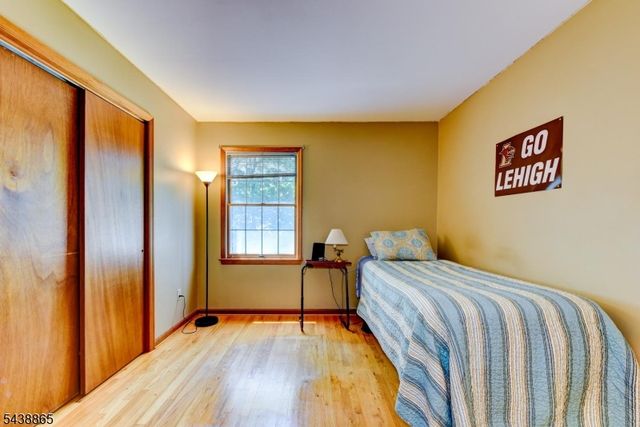 3 Obert Dr, Raritan Boro, NJ 08869