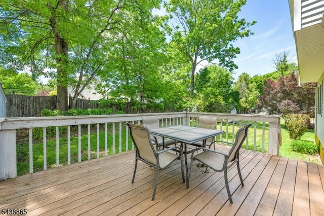 3 Obert Dr, Raritan Boro, NJ 08869