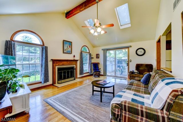 3 Obert Dr, Raritan Boro, NJ 08869