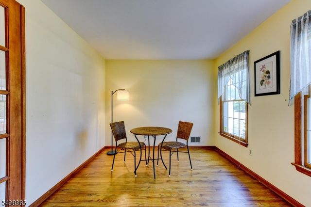 3 Obert Dr, Raritan Boro, NJ 08869