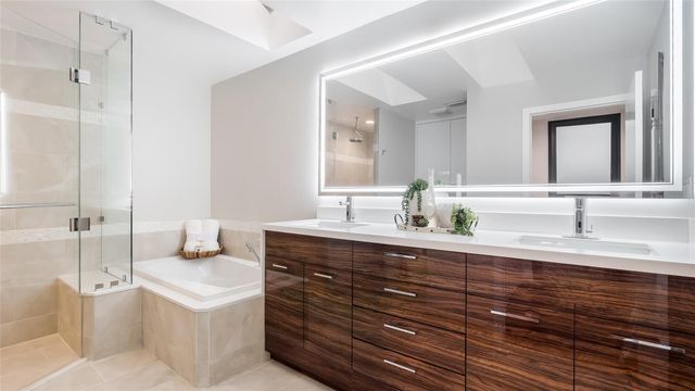 11235 Clover Leaf Cir, Boca Raton, FL 33428