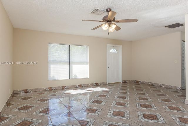 5990 W Ithaca Circle W, Lake Worth, FL 33463