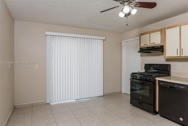 5990 W Ithaca Circle W, Lake Worth, FL 33463