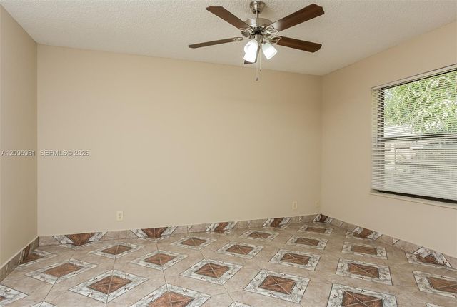 5990 W Ithaca Circle W, Lake Worth, FL 33463