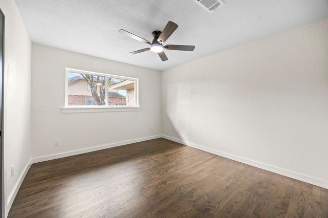 6934 Heron Drive, Houston, TX 77087