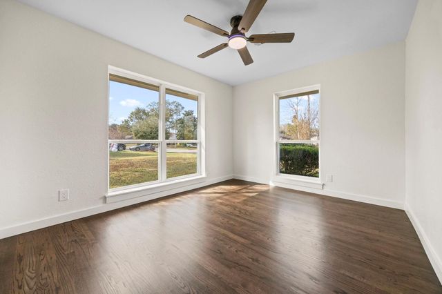 6934 Heron Drive, Houston, TX 77087