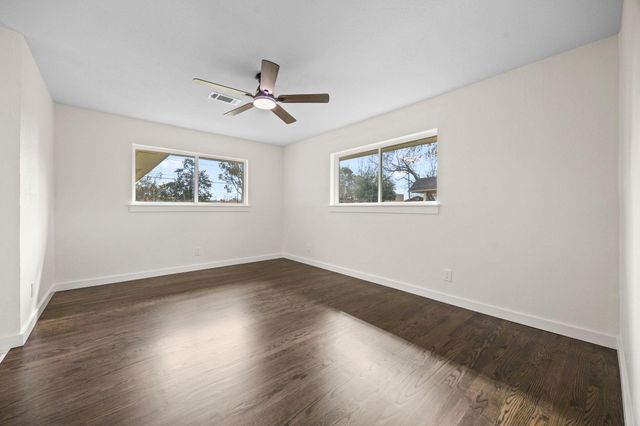 6934 Heron Drive, Houston, TX 77087