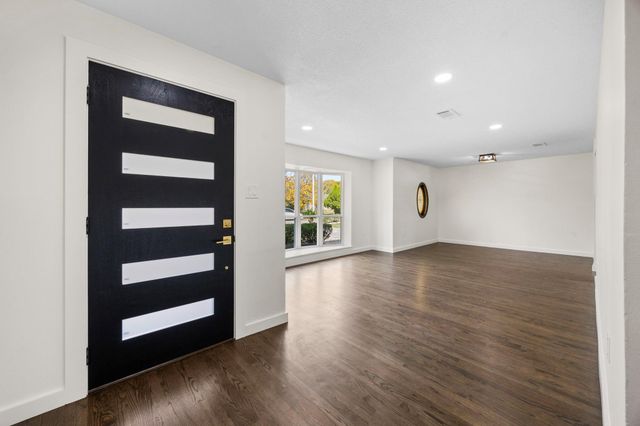 6934 Heron Drive, Houston, TX 77087