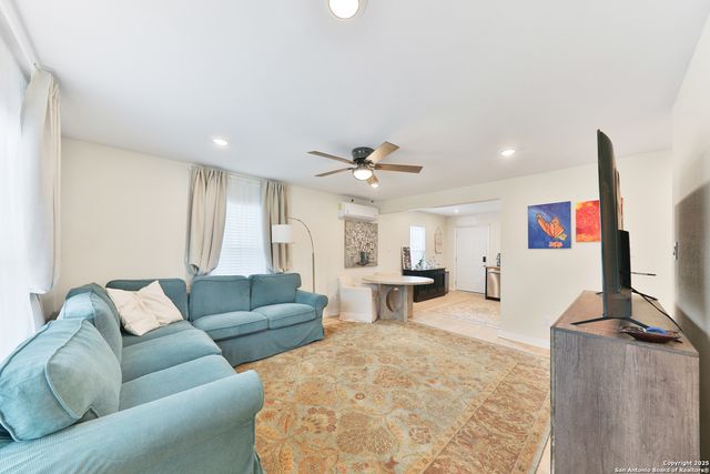 315 W Norwood, San Antonio, TX 78212