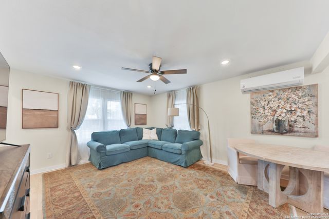 315 W Norwood, San Antonio, TX 78212