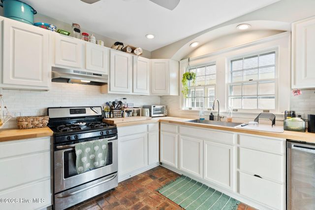 1808 Church Street, Wilmington, NC 28403