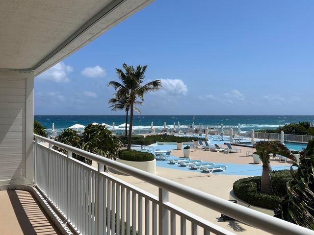 3546 S Ocean Boulevard 305, South Palm Beach, FL 33480