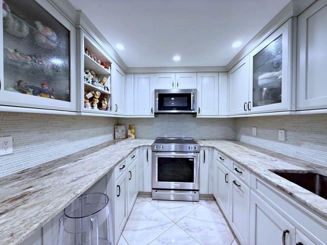 3546 S Ocean Boulevard 305, South Palm Beach, FL 33480