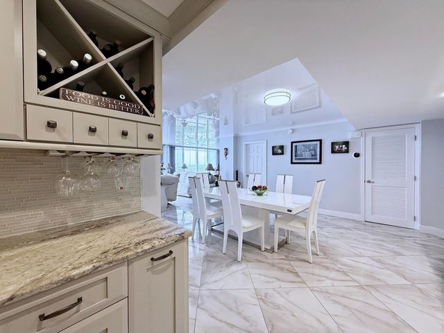 3546 S Ocean Boulevard 305, South Palm Beach, FL 33480