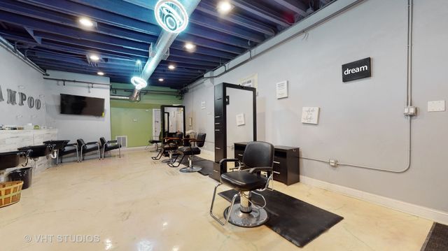 5742 W Chicago Avenue, Chicago, IL 60651