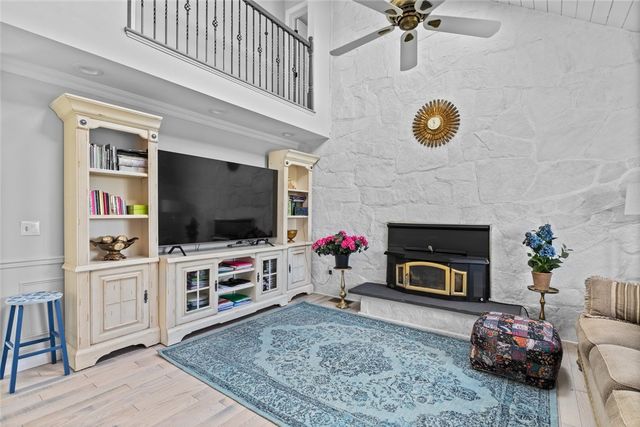 10 J H Dwyer Drive, Middletown, RI 02842