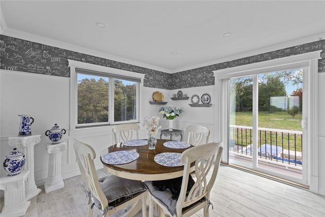 10 J H Dwyer Drive, Middletown, RI 02842