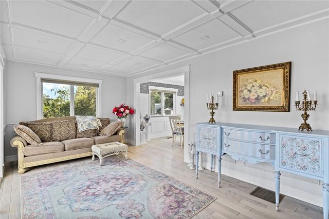 10 J H Dwyer Drive, Middletown, RI 02842