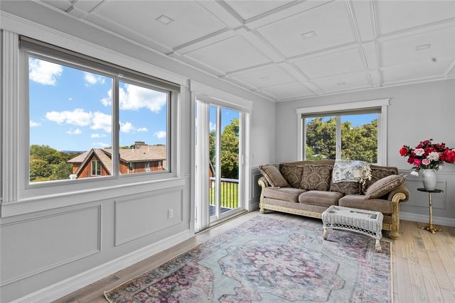 10 J H Dwyer Drive, Middletown, RI 02842