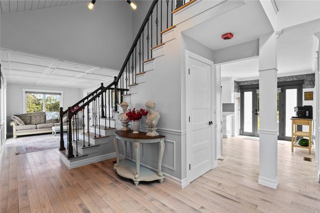 10 J H Dwyer Drive, Middletown, RI 02842