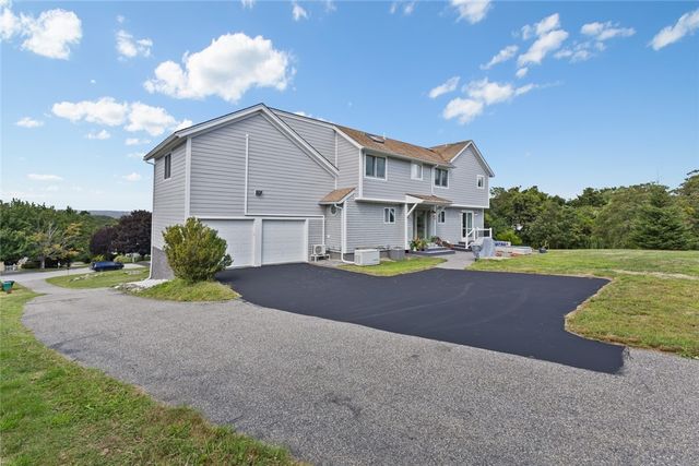 10 J H Dwyer Drive, Middletown, RI 02842