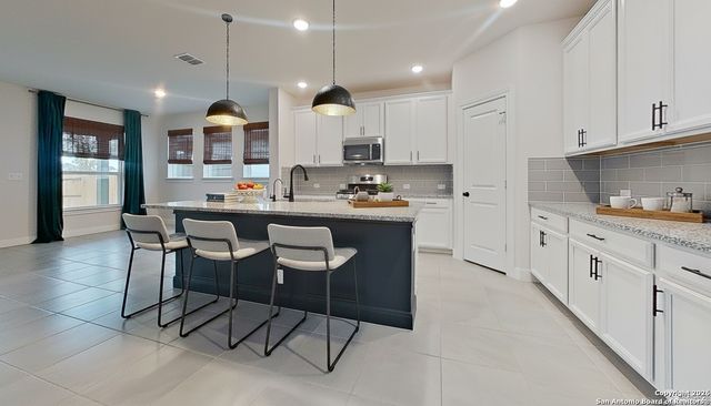 9422 Van Horn, San Antonio, TX 78254