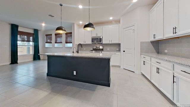 9422 Van Horn, San Antonio, TX 78254