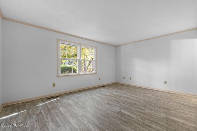 325 Driftwood Circle B, Southern Pines, NC 28387