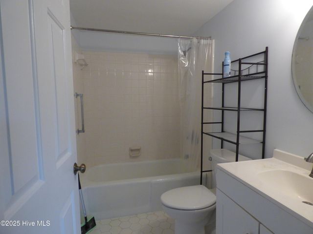 325 Driftwood Circle B, Southern Pines, NC 28387