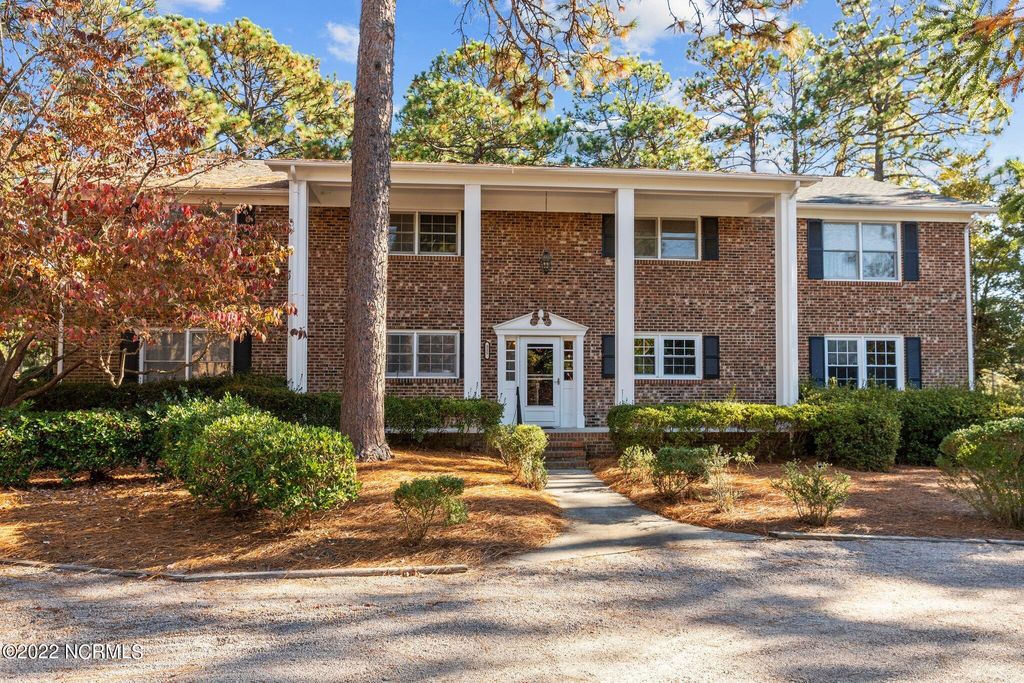 325 Driftwood Circle B, Southern Pines, NC 28387