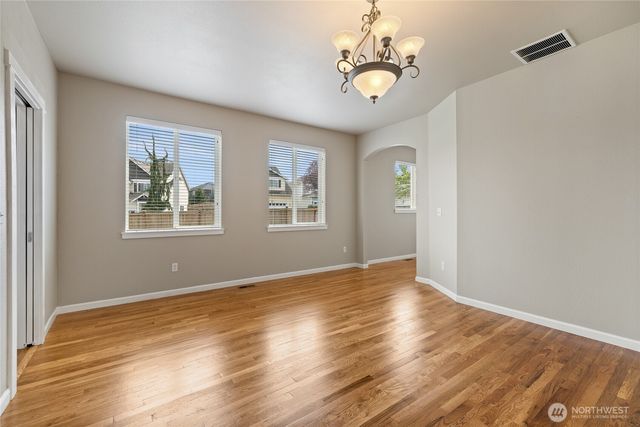 18623 111th Avenue E, Puyallup, WA 98374