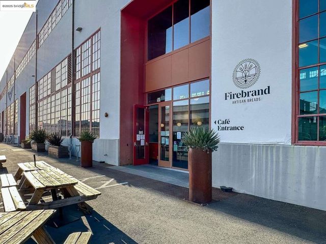 325 Kitty Hawk RD UNIT 207, Alameda, CA 94501