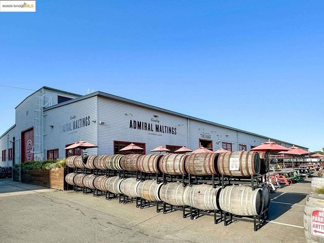 325 Kitty Hawk RD UNIT 207, Alameda, CA 94501