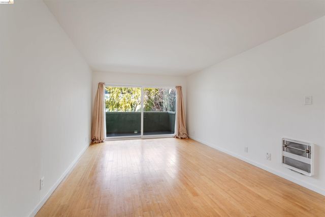 325 Kitty Hawk RD UNIT 207, Alameda, CA 94501