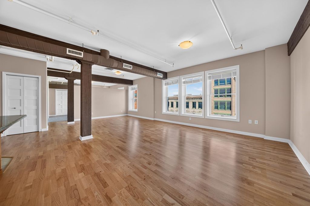 315 W Riverside Ave, Spokane, WA 99201 photo 4