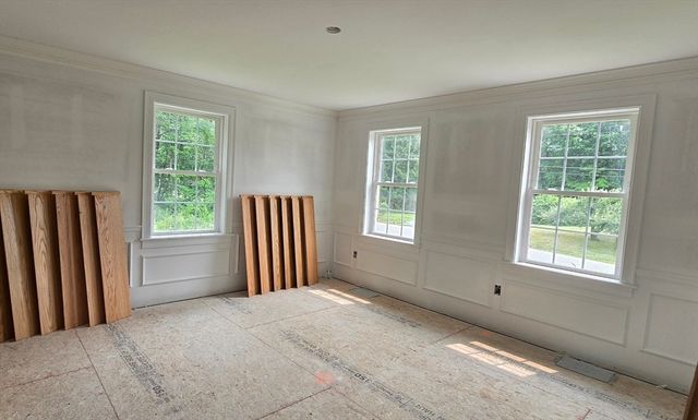 6 Adams Road, Townsend, MA 01469