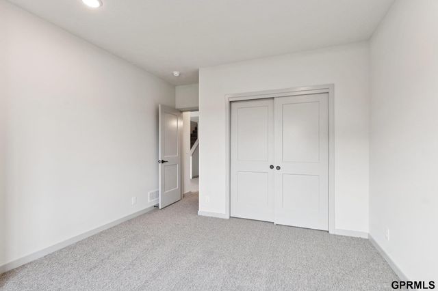 18307 Birch Avenue, Omaha, NE 68136