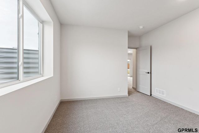 18307 Birch Avenue, Omaha, NE 68136