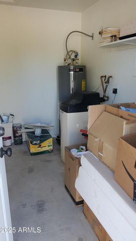 6343 E ELLIS Street, Mesa, AZ 85205