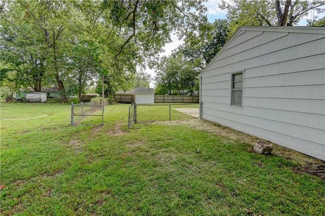 9409 E 65TH Street, Raytown, MO 64133