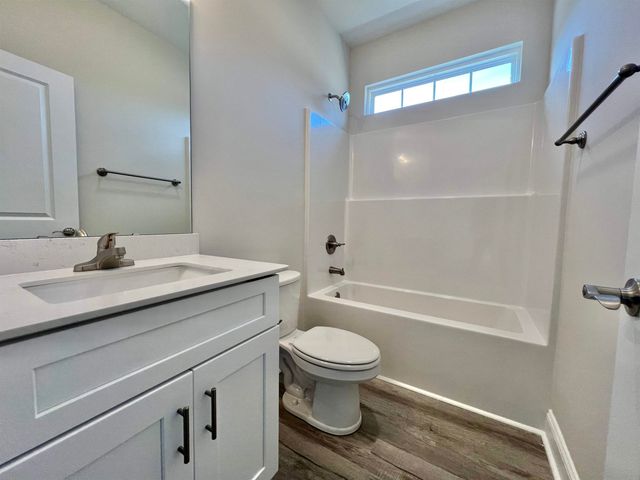 1204 Log Cabin Rd., Loris, SC 29569