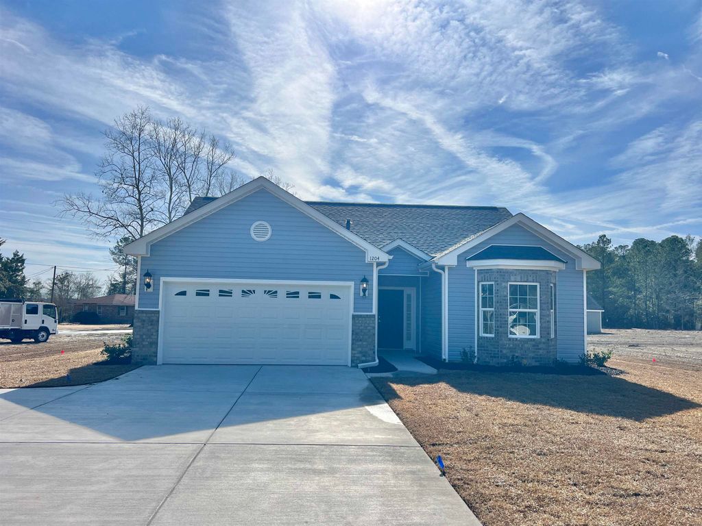 1204 Log Cabin Rd., Loris, SC 29569