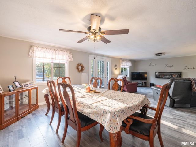 3903 N ASHTON Avenue, Peoria, IL 61614