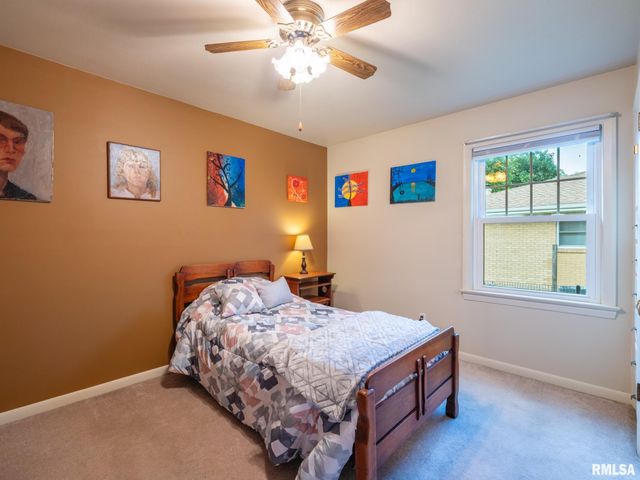3903 N ASHTON Avenue, Peoria, IL 61614