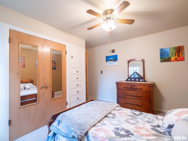 3903 N ASHTON Avenue, Peoria, IL 61614