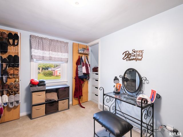 3903 N ASHTON Avenue, Peoria, IL 61614