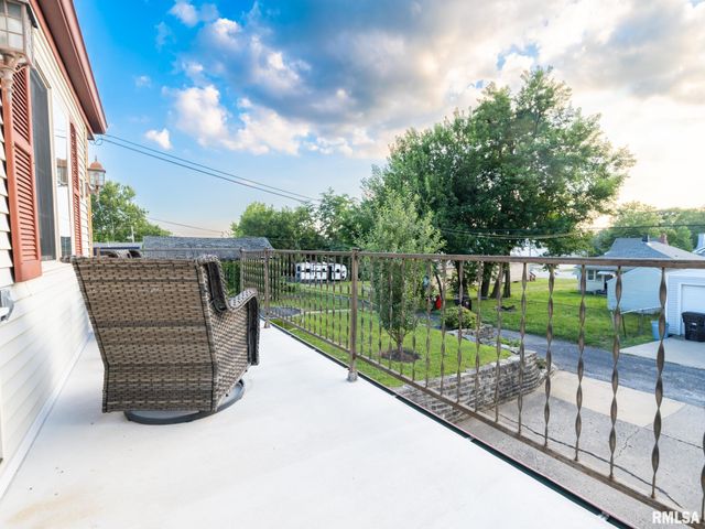3903 N ASHTON Avenue, Peoria, IL 61614