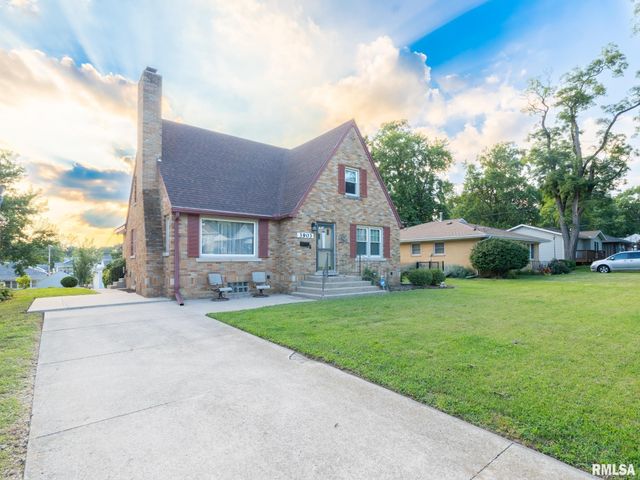 3903 N ASHTON Avenue, Peoria, IL 61614