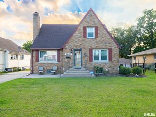 3903 N ASHTON Avenue, Peoria, IL 61614